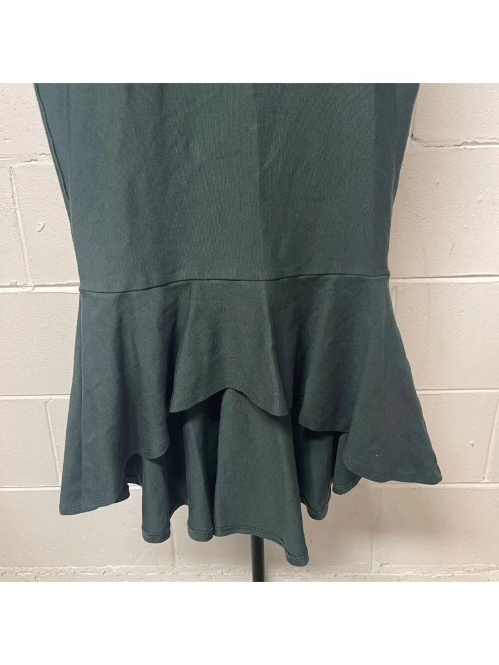 Lulus Emerald Green Mermaid Midi Dress XS Off Shoulder Ruffle Hem - Picture 5 of 8